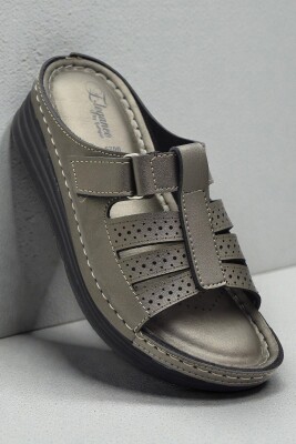 15303 Rahat Ortopedik Taban Günlük Kadın Terlik Elegance - ISPARTALILAR